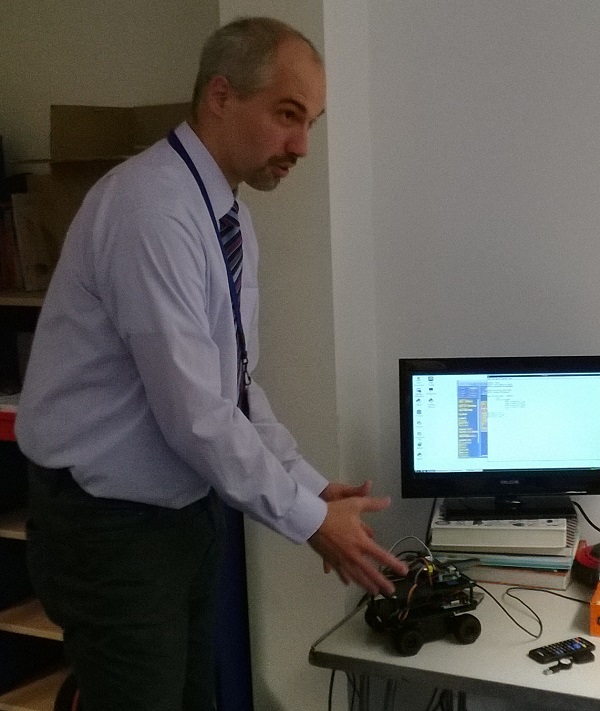 Demonstrating the Pi Car