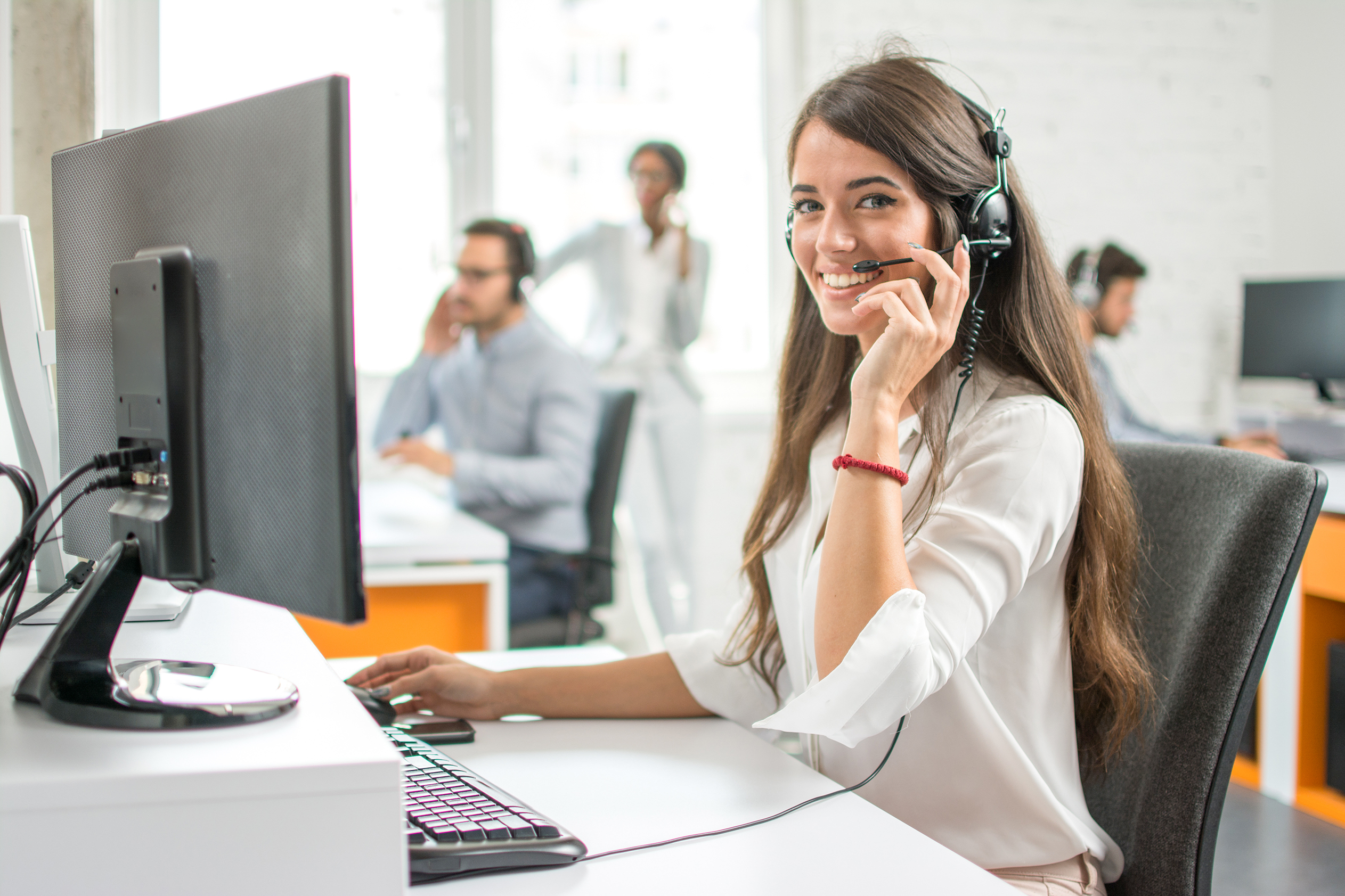 helpdesk support lady with headset